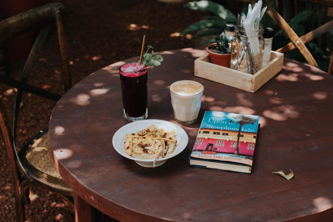 Srilax Bed & Breakfast Kolombo Dış mekan fotoğraf